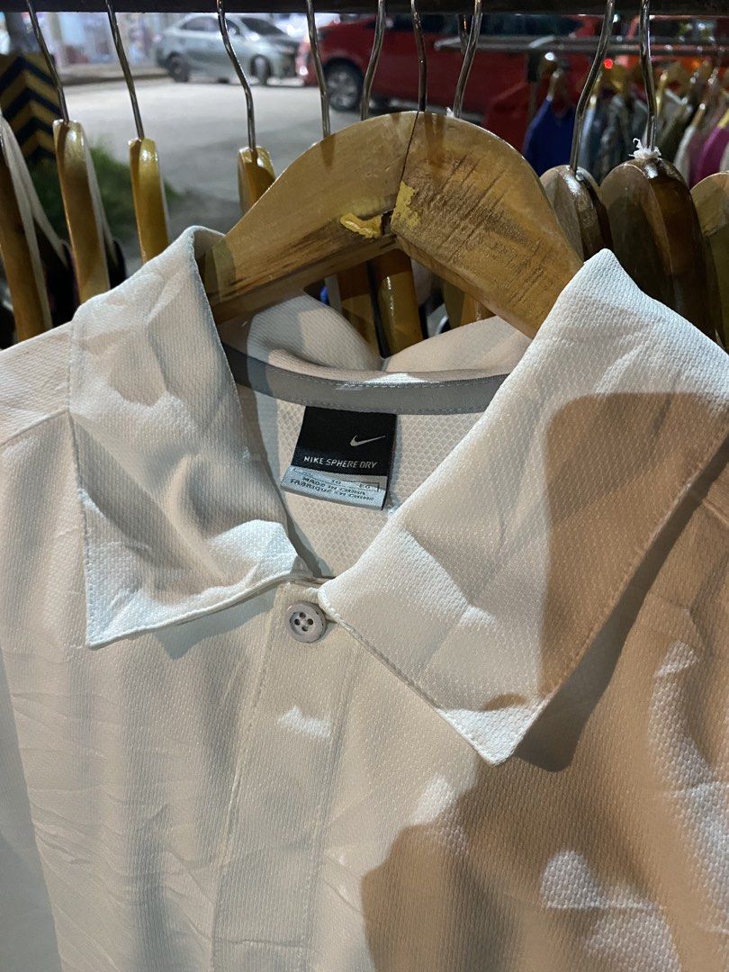 Nike (Category: Tshirts & Polo Shirts ) located in Digos. Submitted by jether_ukay (Listing ID 1465548941, Image 3). Description: XL on tag No issue Color rate 99./10 22x29.