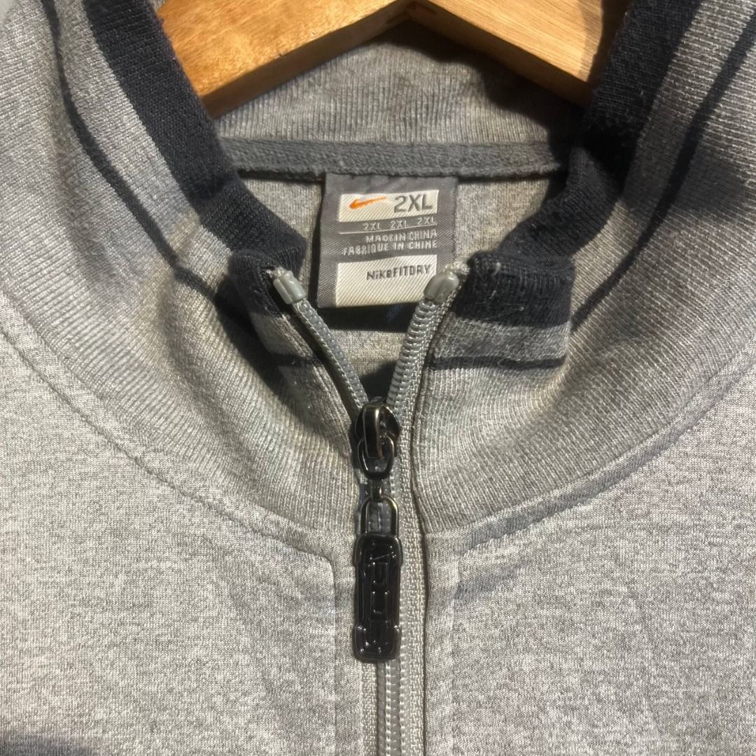 Nike ACG Jacket (Category: Coats, Jackets and Outerwear) located in Mariveles. Submitted by akidfromnowherethrift (Listing ID 1465481936, Image 3). Description: Nike Dimes: 23x27 Size: 2xl on tag Color rate: 10/10 Condition: Excellent Condition Issue: Minimal Stain .