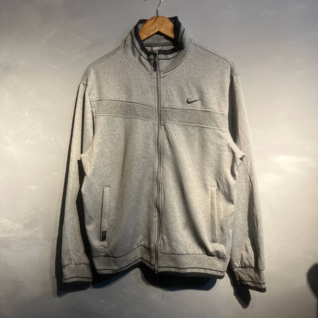 Nike ACG Jacket (Category: Coats, Jackets and Outerwear) located in Mariveles. Submitted by akidfromnowherethrift (Listing ID 1465481936, Image 1). Description: Nike Dimes: 23x27 Size: 2xl on tag Color rate: 10/10 Condition: Excellent Condition Issue: Minimal Stain .