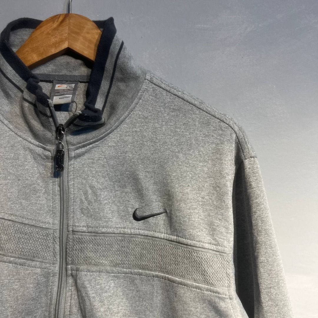 Nike ACG Jacket (Category: Coats, Jackets and Outerwear) located in Mariveles. Submitted by akidfromnowherethrift (Listing ID 1465481936, Image 2). Description: Nike Dimes: 23x27 Size: 2xl on tag Color rate: 10/10 Condition: Excellent Condition Issue: Minimal Stain .