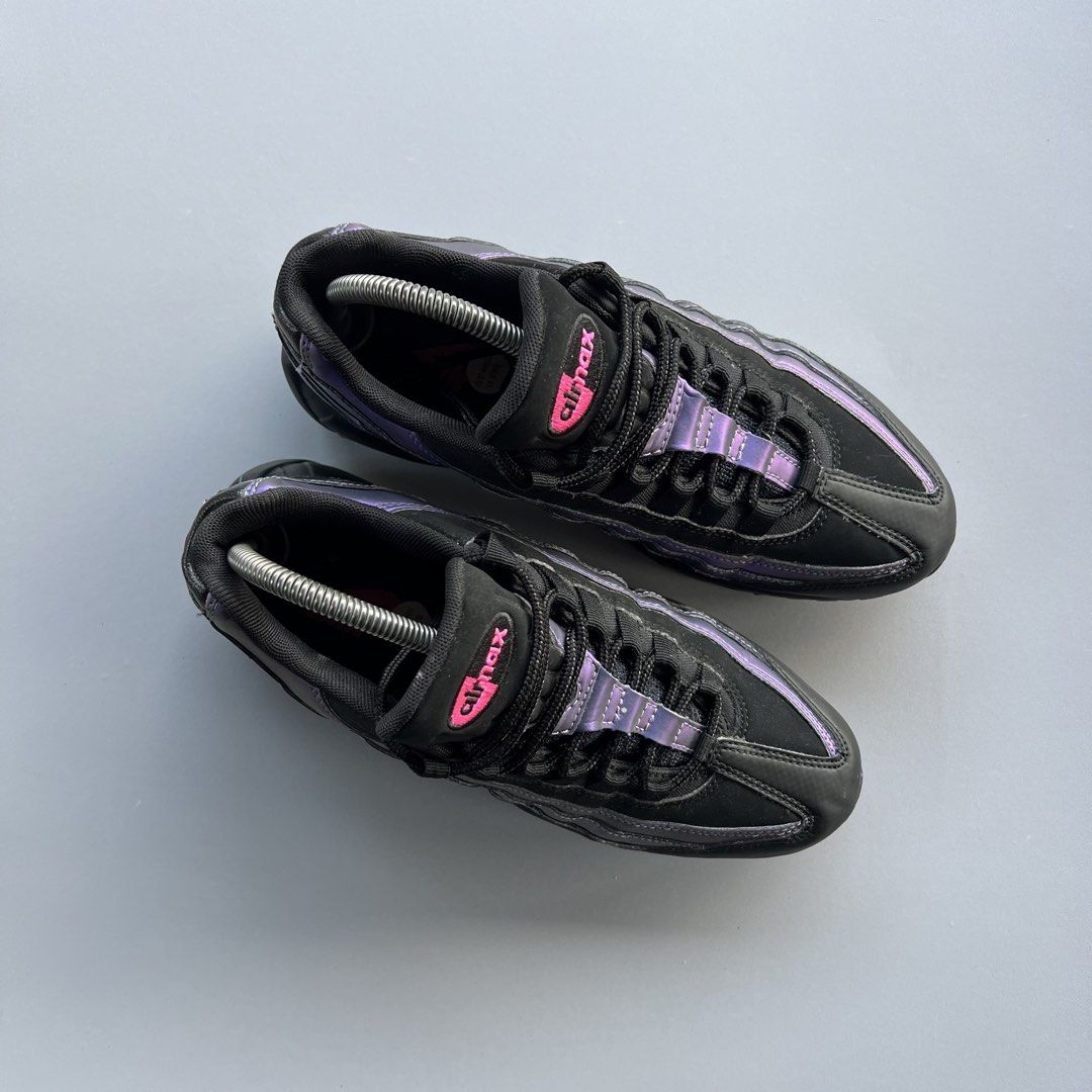 Nike Air max 95 (Category: Sneakers) located in Davao. Submitted by lootsngoods.1058 (Listing ID 1465454327, Image 2). Description: AM95 EUR 40.5/US 7.5/cm 25.5 Very good condition mine 2600.