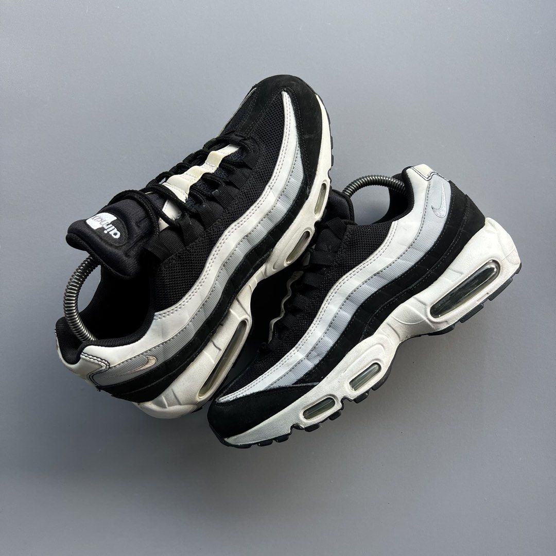 Nike Air max 95 (Category: Sneakers) located in Davao. Submitted by lootsngoods.1058 (Listing ID 1465454549, Image 1). Description: AM95 EUR 42/US 8.5/cm 26.5 Very good condition Tiny sign of usage back logo unnoticeable mine 2600.