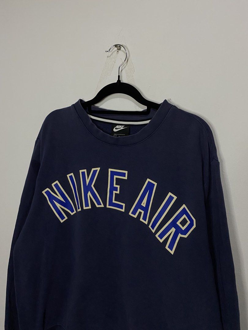 Nike Air Navy Blue Sweater (Category: Coats, Jackets and Outerwear) located in San Pedro. Submitted by kristofesp08227 (Listing ID 1465507205, Image 2). Description: Nike Air Navy Blue Sweater Sz Large on tag 25 x 27 8/10 condition 8/10 color rate PM FOR MORE DETAILS .
