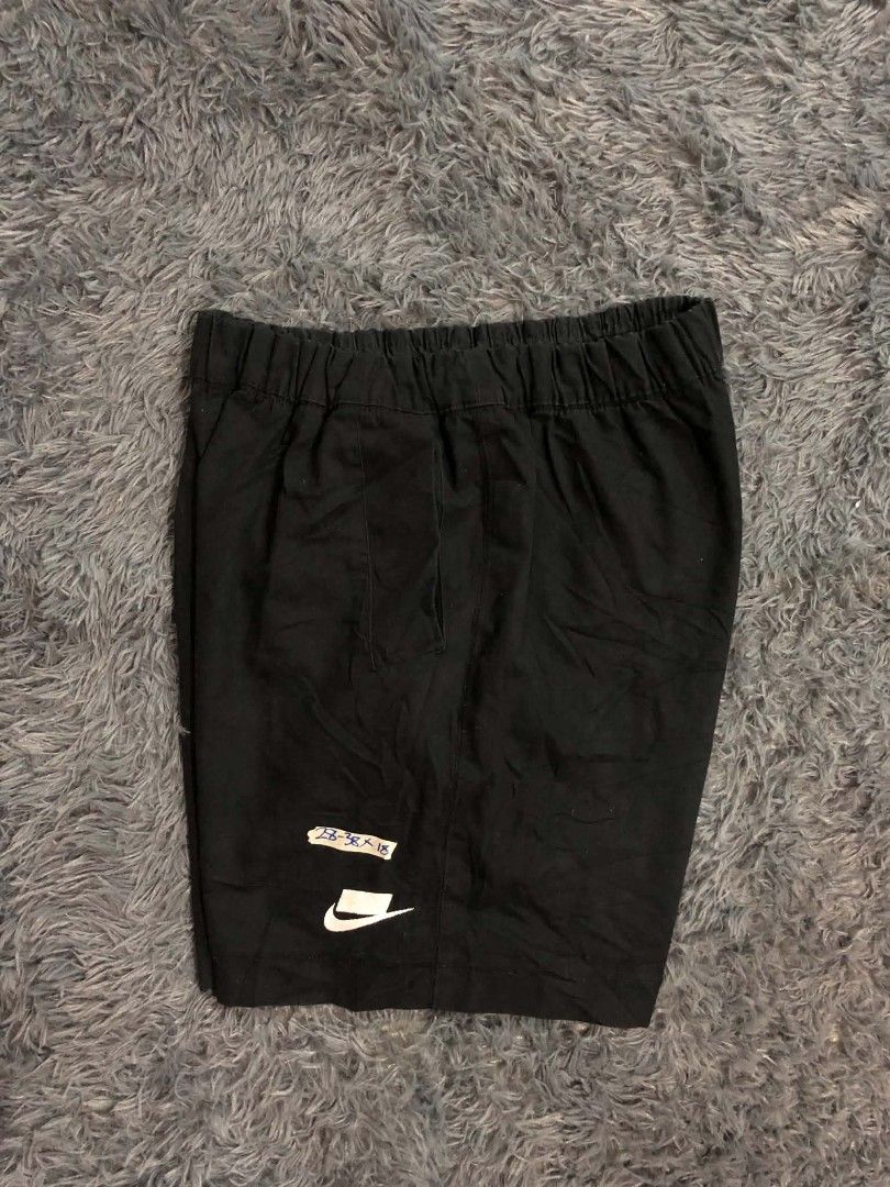 Nike Black Woven Short (Category: Shorts) located in Pasig City. Submitted by geloangelo17550 (Listing ID 1465549215, Image 2). Description: Authentic Excellent condition No issue.