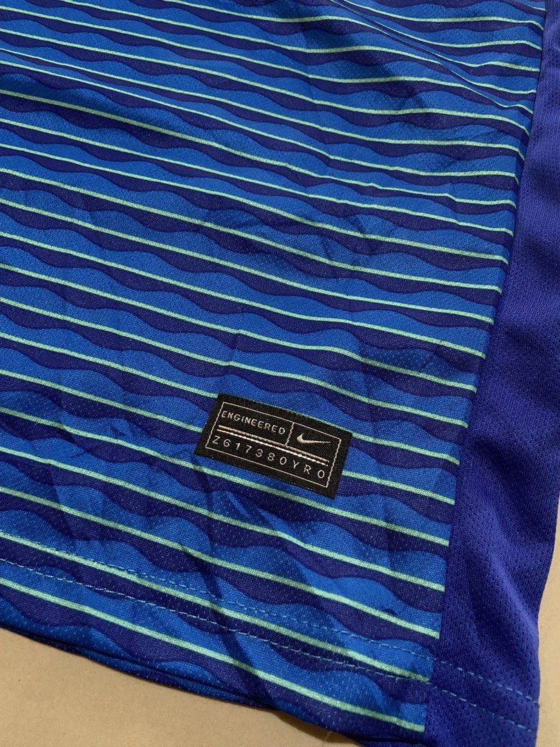 NIKE CBF BRASIL JERSEY (Category: Tshirts & Polo Shirts ) located in San Pablo. Submitted by tripnthrift15 (Listing ID 1465396806, Image 3). Description: NIKE CBF BRASIL SIZE LARGE ON TAG CUT WASHTAG GOOD CONDITION DIMES 21*28.