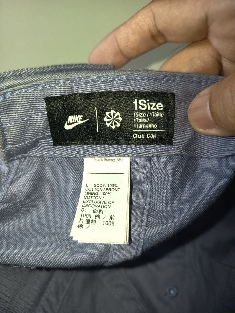 Nike Club Cap Original (Category: Caps & Hats) located in Pasay City. Submitted by ODDXX (Listing ID 1465444667, Image 3). Description: Nike Club Cap, detailing a 100% cotton body and lining. Original/Authentic🤙 550php Only!.