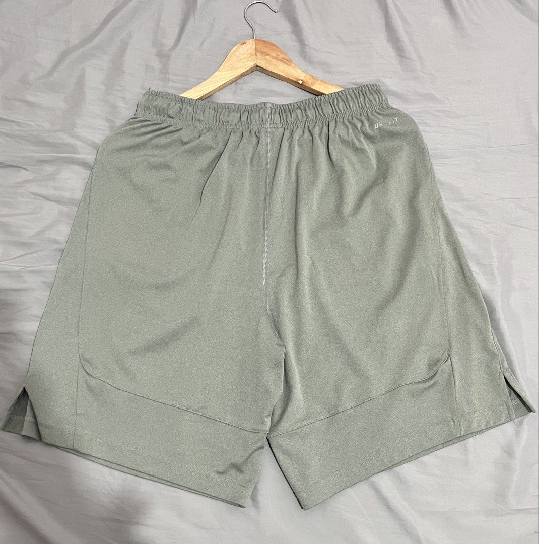 Nike dri fit short (Category: Activewear) located in Santa Barbara. Submitted by znaethrifthing (Listing ID 1465406669, Image 2). Description: Nike Dri fit Short Excellent Mesh pockets Ganda ng tela Embroided side nike swoosh Large on tag 30 waist stretchable hanggang 39 21 length Plus sf Pangasinan loc 📩.