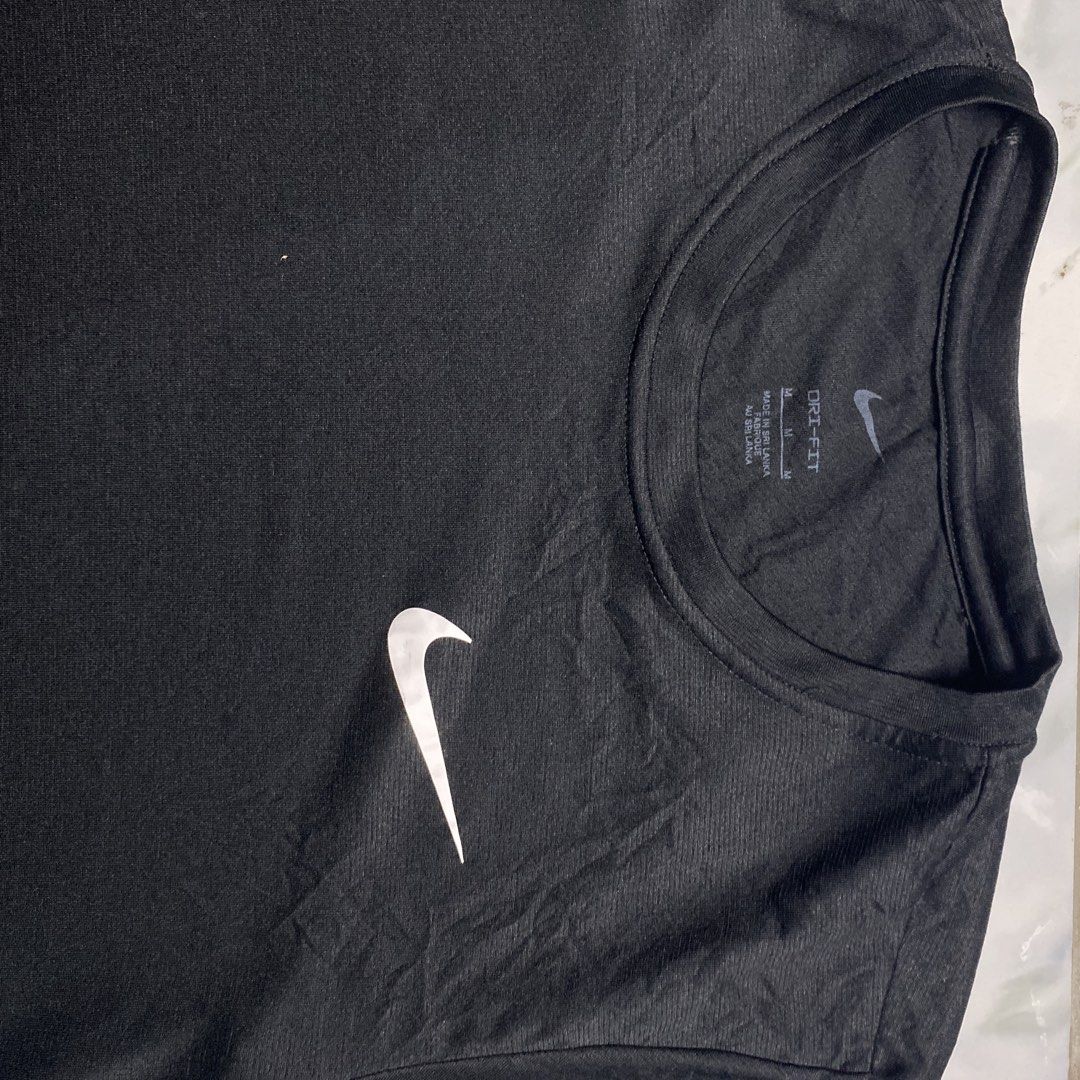 Nike dry fit (Category: Activewear) located in Digos. Submitted by thriftnigoy (Listing ID 1465511239, Image 2). Description: NIKE 350🏷️ Dimes: inches Width 20 length: 27 Best fit medium - Excellent condition - color rate 10 - minor scratch.