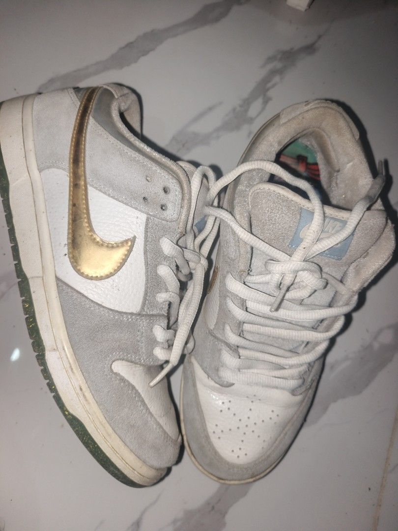 Nike Dunk Low Grey White Gold (Category: Sneakers) located in Manila. Submitted by eyann.gg (Listing ID 1465429516, Image 1). Description: - Brand/Model: Nike SB Dunk Low Sean Cliver -size 42.