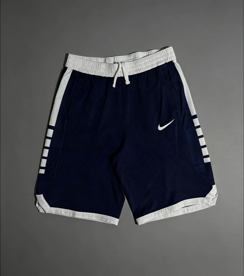 Nike elite (Category: Shorts) located in Manila. Submitted by lardo.599 (Listing ID 1465409249, Image 1). Description: Size XL No issue.