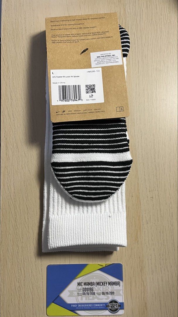 Nike Elite 2.0 Crew Socks White/Black Size Large (Category: Socks) located in Taguig. Submitted by micmamba24 (Listing ID 1465556654, Image 2). Description: FOR SALE ONLY (NO TRADES): BRAND NEW WITH TAGS ORIGINAL/AUTHENTIC/LEGIT/GENUINE BELOW SRP Nike Elite 2.0 Crew Socks White/Black Size Large (9.5 to 12 US) SRP: P845 My Price: P700 only RFS: Decluttering Meetups: Makati or BGC, Taguig area RFS: Decluttering For delivery, buyer should shoulder a