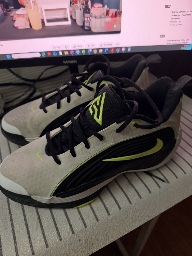 Nike Giannis Immortality 5 Size US 9.5 (Category: Sneakers) located in Manila. Submitted by icarleyreyes (Listing ID 1465423922, Image 1). Description: - Model: Nike Giannis Freak 5 - Colorway: White, Black, and Neon Green - Size: US 9.5 / UK 8.5 / EUR 43 - Condition: Worn twice for volleyball games. 9/10 condition. RFS: di ko na nagagamit since I have other volleyball shoes po. Bought for Php 4k last July 2026 Price is negotiable up to 2.5k Meet