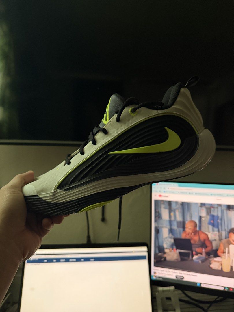 Nike Giannis Immortality 5 Size US 9.5 (Category: Sneakers) located in Manila. Submitted by icarleyreyes (Listing ID 1465423922, Image 2). Description: - Model: Nike Giannis Freak 5 - Colorway: White, Black, and Neon Green - Size: US 9.5 / UK 8.5 / EUR 43 - Condition: Worn twice for volleyball games. 9/10 condition. RFS: di ko na nagagamit since I have other volleyball shoes po. Bought for Php 4k last July 2026 Price is negotiable up to 2.5k Meet