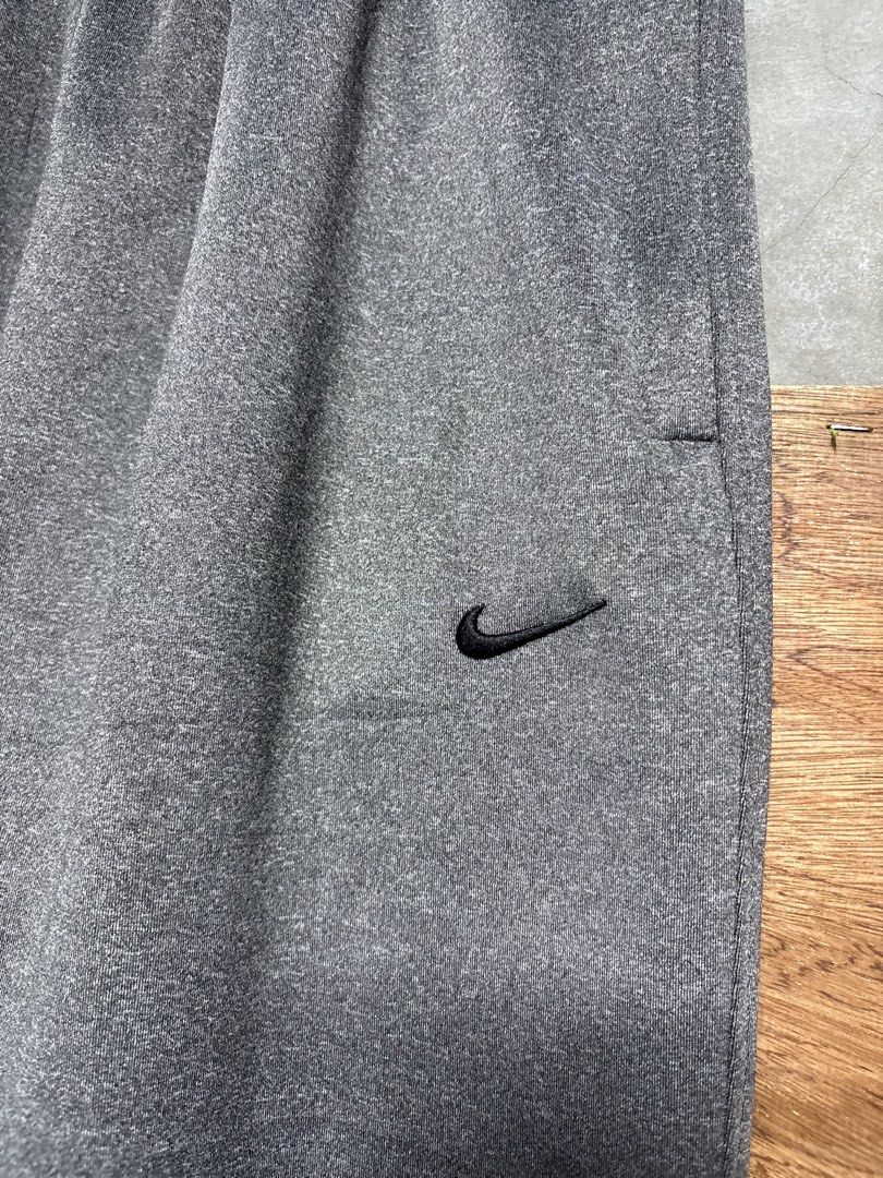Nike Gray Sweatpants (Category: Activewear) located in Aparri. Submitted by bry_thrifts (Listing ID 1465489784, Image 3). Description: Width: 25”-40” Length: 38” Thigh: 14.3” Leg opening: 9.4” Color rate: 10/10 Condition: 10/10 Issue: Off.