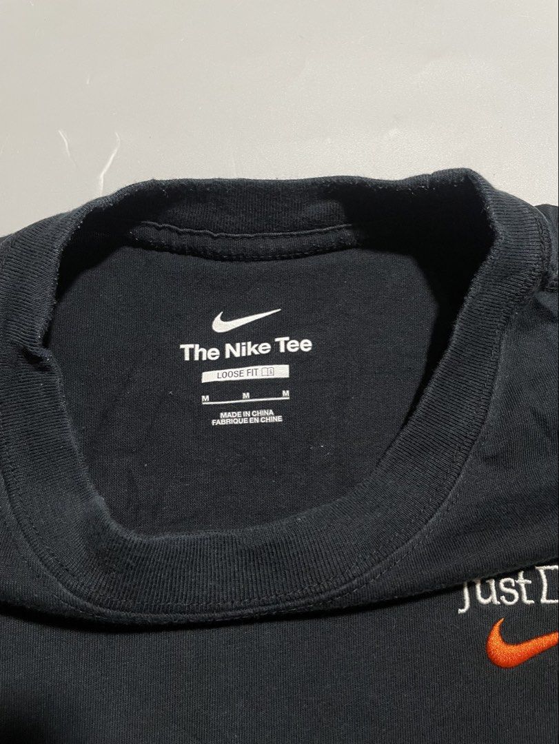 Nike Mens Max90 Basketball Tshirt (Category: Tshirts & Polo Shirts ) located in Taguig. Submitted by sellnbustle (Listing ID 1465433564, Image 3). Description: Nike Mens Max90 Basketball Tshirt Loosefit Embroidered logo in front With graphic design “Dream You Can Fly” on the back Size Medium 20x26.5 Very good condition With minor lints on the lower back part.