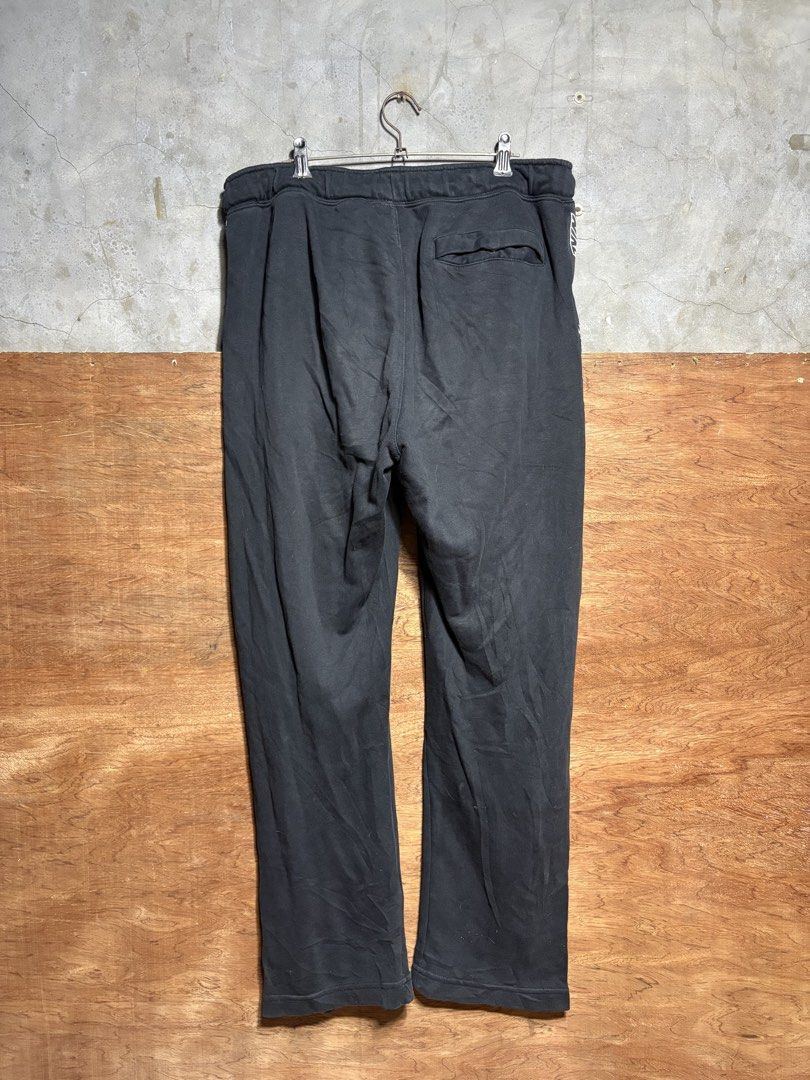 Nike Multiple Swoosh Sweatpants (Category: Activewear) located in Aparri. Submitted by bry_thrifts (Listing ID 1465489526, Image 3). Description: Width: 28”-40” Length: 39” Thigh: 14.7” Leg opening: 8.3” Color rate: 9.8/10 Condition: 10/10 Issue: None.