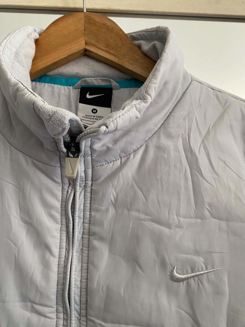 Nike puffer (Category: Coats, Jackets and Outerwear) located in Cabuyao City. Submitted by jp-collection (Listing ID 1465456279, Image 3). Description: .