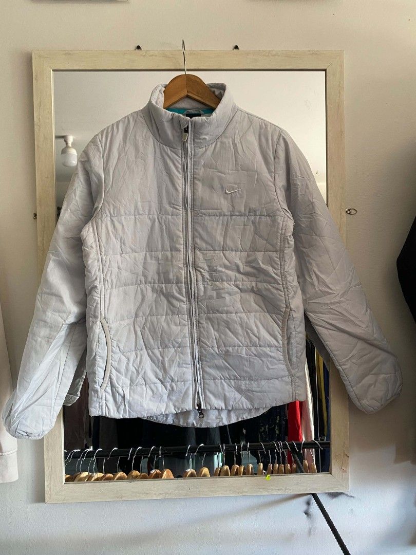 Nike puffer (Category: Coats, Jackets and Outerwear) located in Cabuyao City. Submitted by jp-collection (Listing ID 1465456279, Image 1). Description: .