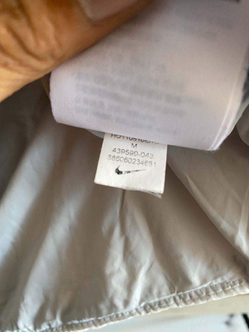 Nike puffer (Category: Coats, Jackets and Outerwear) located in Cabuyao City. Submitted by jp-collection (Listing ID 1465456279, Image 2). Description: .