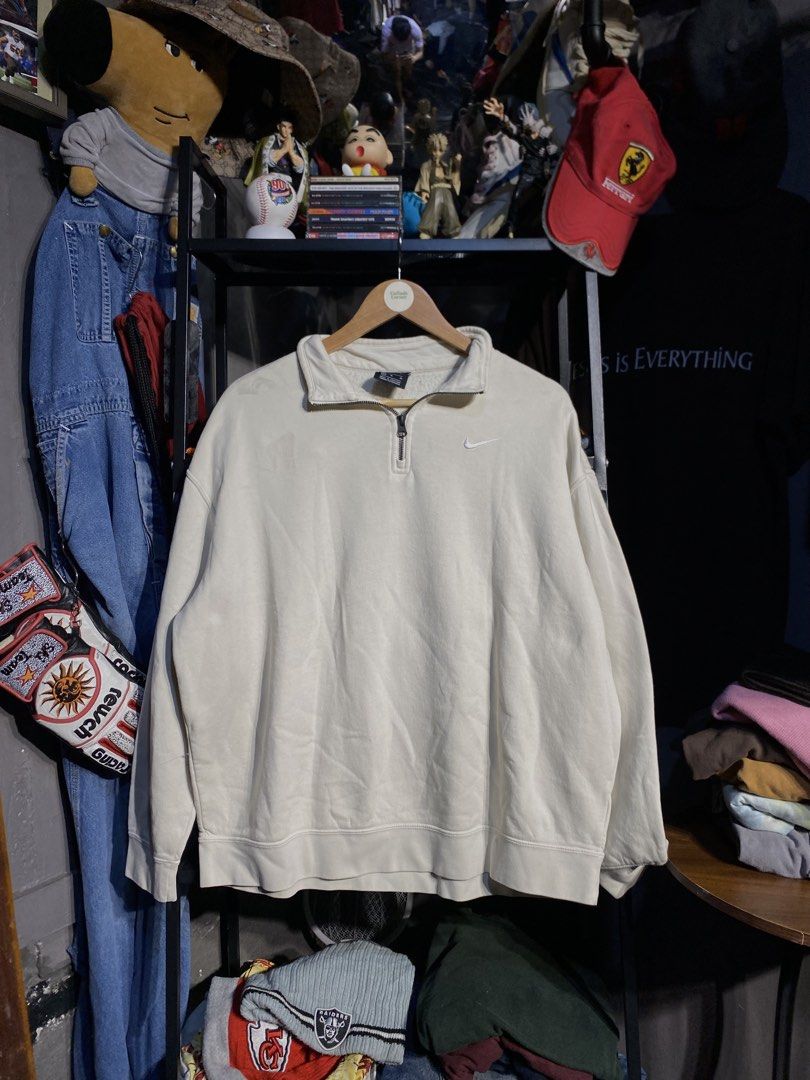 NIKE Q-ZIP (Category: Coats, Jackets and Outerwear) located in San Pablo. Submitted by genesisllo24149 (Listing ID 1465549461, Image 2). Description: NIKE Q-ZIP LENGTH -> 27 WIDTH -> 38 ISSUE -> MINIMAL LINTS CONDITION -> GOOD DM TO PURCHASE 📥 DISCLAIMER: - Please manage your expectations, posted items are preloved, used & thrifted -Actual color may vary due to lighting -Flaker will be posted.