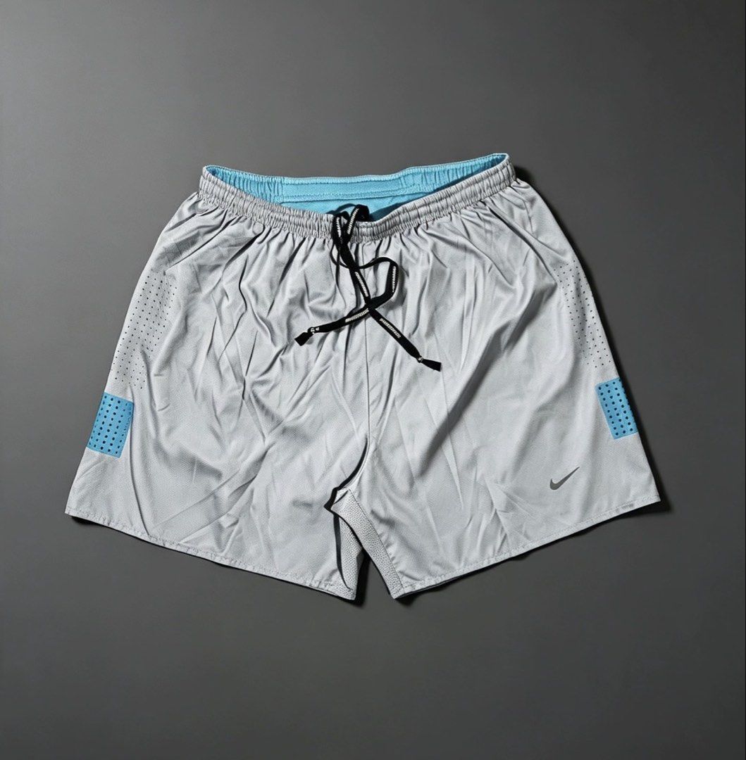 Nike running (Category: Shorts) located in Manila. Submitted by lardo.599 (Listing ID 1465408544, Image 2). Description: Size M No issue.