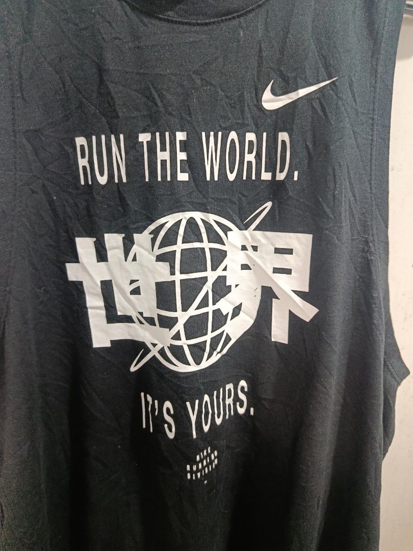 Nike Running Dri-fit Tank Top (Category: Formal Shirts) located in Cebu City. Submitted by lijra (Listing ID 1465443316, Image 2). Description: Nike Tank Top M on tag D 20x26 In Excellent Condition 9.5/10 CR No issue.