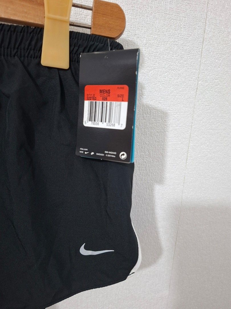 Nike running short (Category: Shorts) located in Cavite. Submitted by labbudds20 (Listing ID 1465574484, Image 3). Description: Ptpa for sale Nayki running short Size large Waistline 32 to 34 Length 10 inches Brandnew with hang tag.