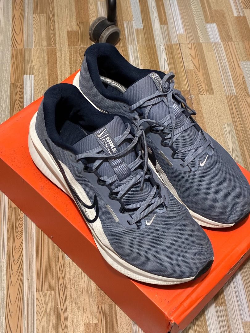 NIKE RUNNING SNEAKERS NOTHING ABOVE 2000PHP (Category: Sneakers) located in Tanay. Submitted by big_edge (Listing ID 1465405324, Image 3). Description: NIKE SNEAKERS * NIKE REVOLUTION 7 MIDNIGHT BLUE 10/10 condition FITTED ONLY WITH BOX SIZE 12 US 1700 (NEGOTIABLE) *NIKE REVOLUTION 7 GRAY 7/10 CONDITION SIGN OF USAGE PWEDE PANG PANG HARABAS, PANG OFFICE WITH REPLACEMENT BOX SIZE 12 US 800 PHP *NIKE DOWNSHIFTER 13 BLUE GRAY 9/10 CONDITION WITH BOX