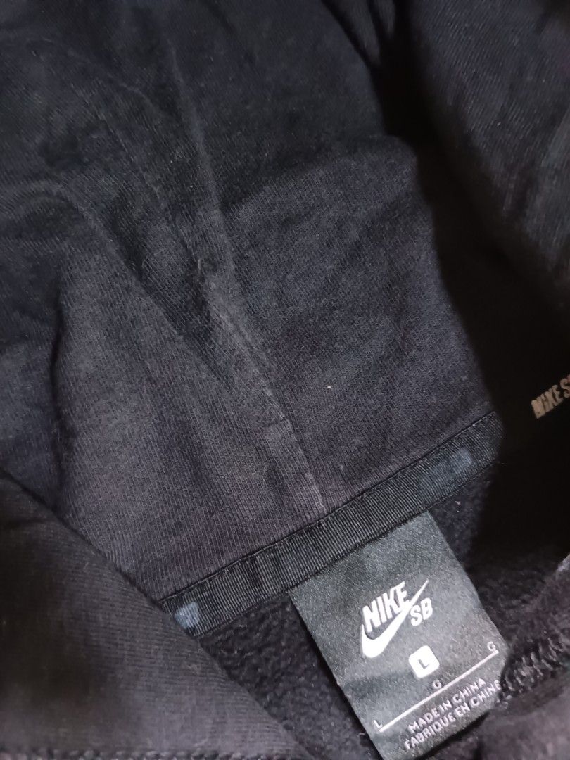Nike sb (Category: Coats, Jackets and Outerwear) located in Manila. Submitted by markjocerp16885 (Listing ID 1465529729, Image 3). Description: .