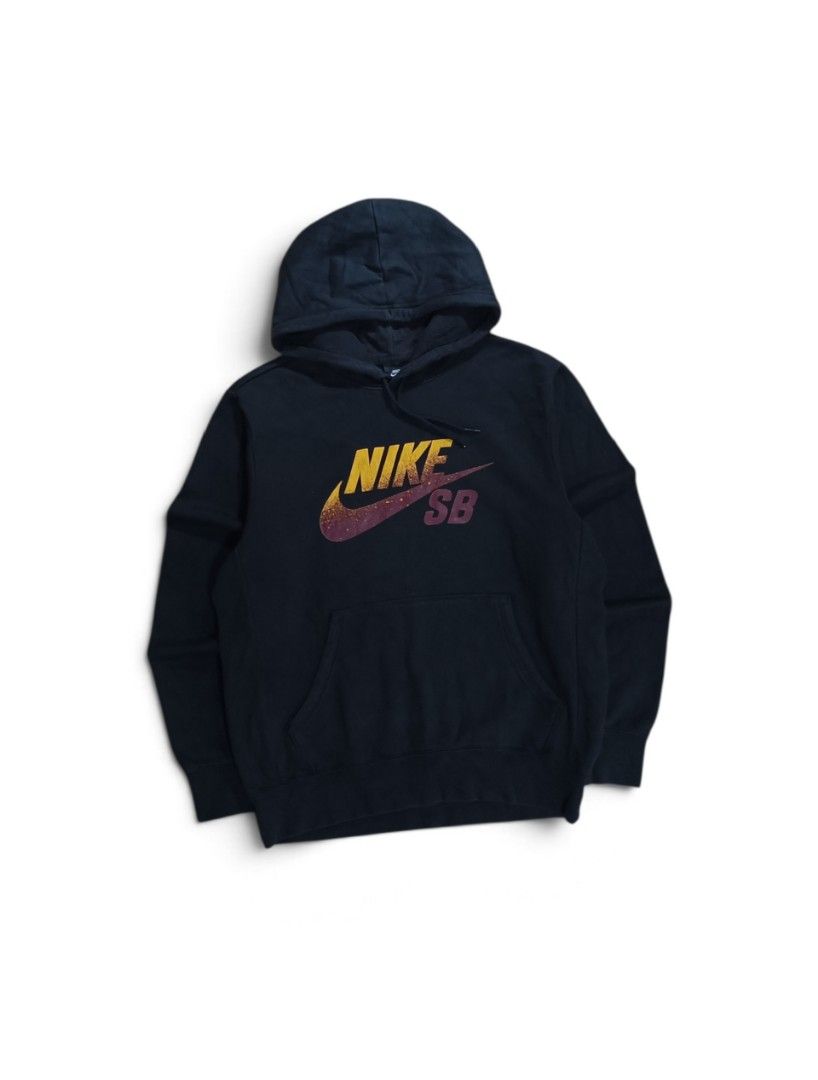 Nike sb (Category: Coats, Jackets and Outerwear) located in Manila. Submitted by markjocerp16885 (Listing ID 1465529729, Image 1). Description: .