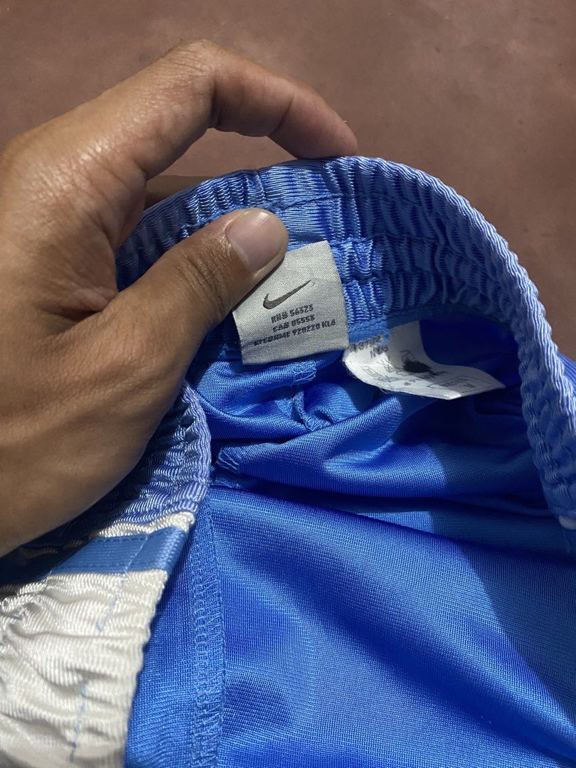 NIKE SHINY SHORT (Category: Shorts) located in Manila. Submitted by ajexclusive (Listing ID 1465465612, Image 3). Description: 26Wx22L No issue excellent condition .