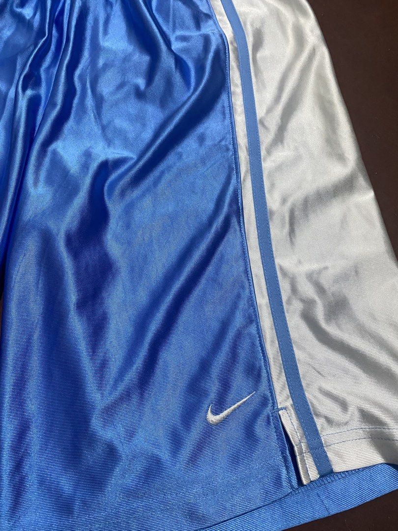 NIKE SHINY SHORT (Category: Shorts) located in Manila. Submitted by ajexclusive (Listing ID 1465465612, Image 2). Description: 26Wx22L No issue excellent condition .