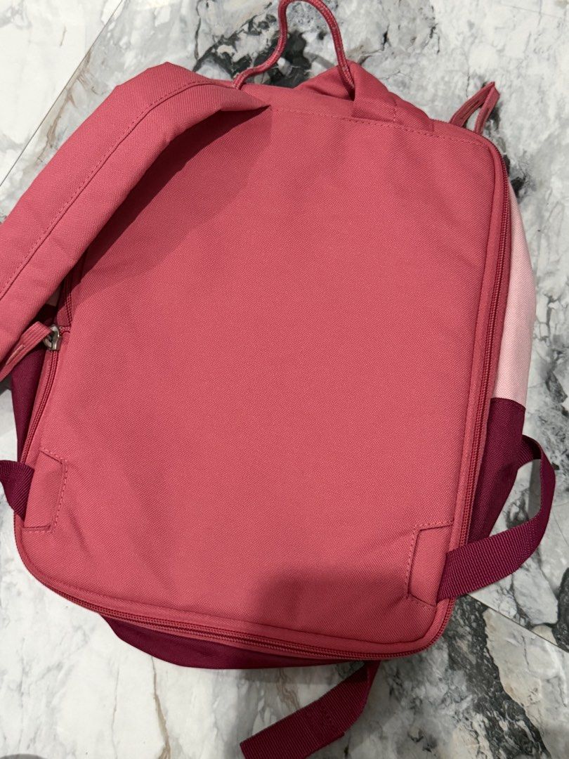 Nike Small Bag (Category: Backpacks) located in Manila. Submitted by sheikbeep (Listing ID 1465454054, Image 2). Description: Nike Small Backpack No major flaws All zipper works fine It can fit books also!.