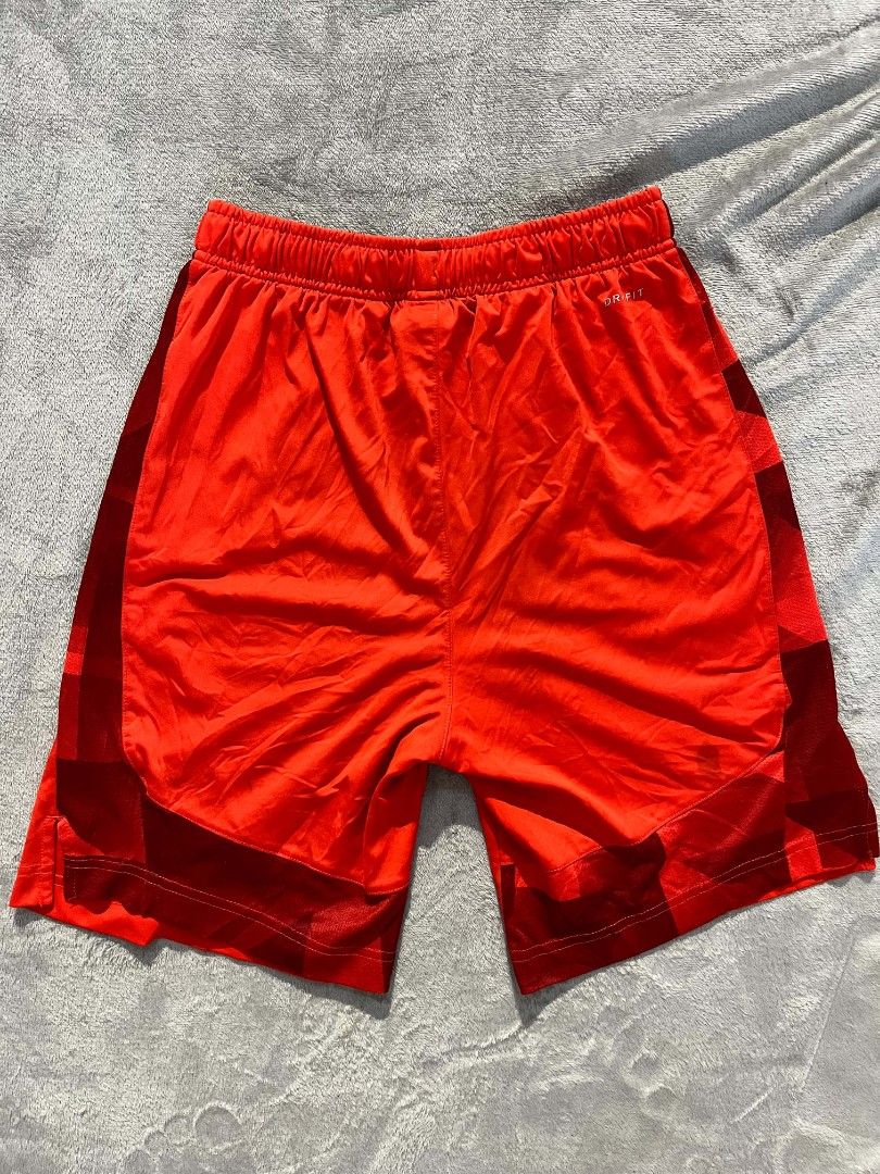 Nike Small Swoosh short (Category: Shorts) located in Manila. Submitted by zenwind_3cdc42 (Listing ID 1465423972, Image 2). Description: Nike Small Swoosh Dri-Fit Authentic " For Sale " • Complete Care tags Inside • ₱399 php only • Ship via J&T // Flash // door to door • Measurements // DM • Payment Thru Gcash //.