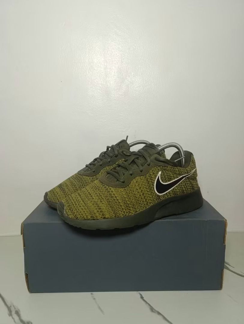 Nike Tanjun Premium Cargo Khaki (Category: Sneakers) located in Pasig City. Submitted by firstpick_thrift (Listing ID 1465407484, Image 2). Description: Nike Tanjun Premium Cargo Khaki Pre Owned Pair - Size 7 3,595 SRP❌ 800 Only✅ - Features: Lightweight sole, ultra-comfortable design for everyday use - Excellent Condition - Mode of Payment: GCash or BPI Loc. Pasig City .