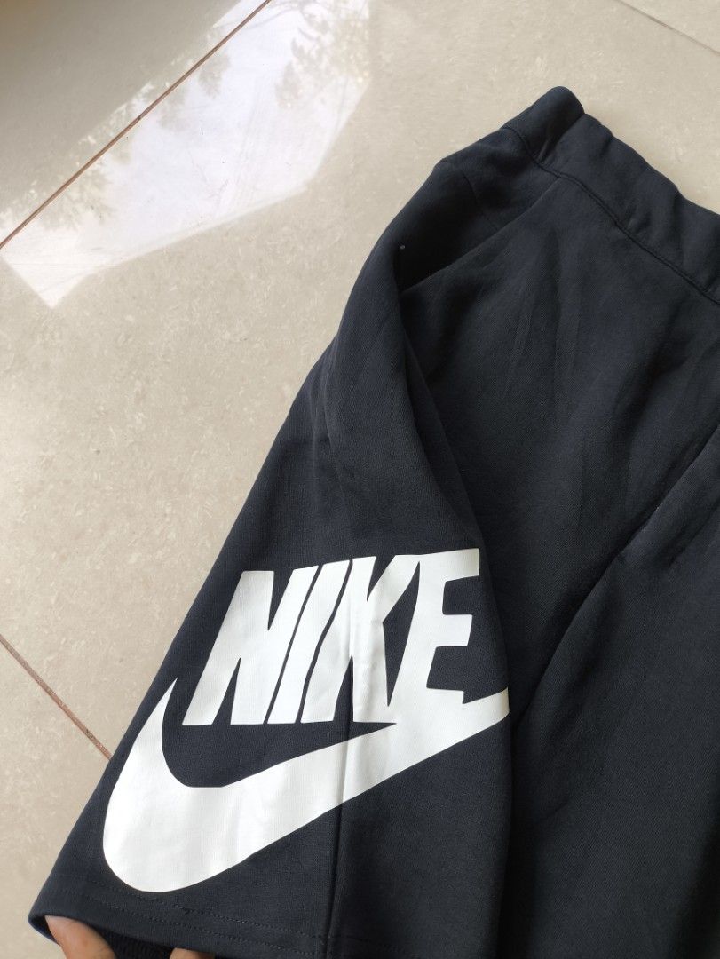 Nike tech alumni (Category: Shorts) located in Lupon. Submitted by thriftnikent (Listing ID 1465442492, Image 3). Description: 34-38 WAIST 21 LENGTH.