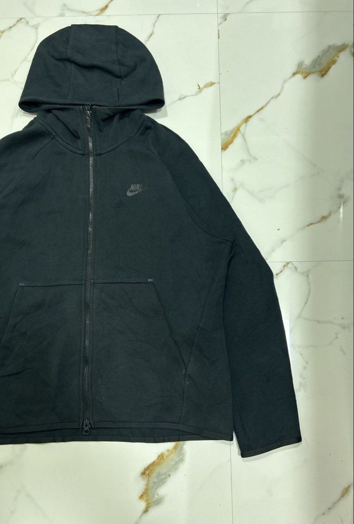 Nike Tech Fleece Hoodie (Category: Coats, Jackets and Outerwear) located in Cebu City. Submitted by judetalandron7 (Listing ID 1465493089, Image 2). Description: .