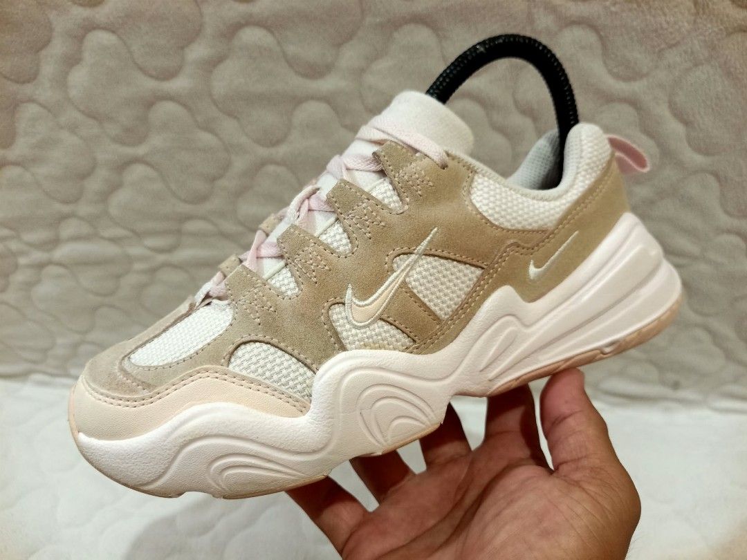 NIKE TECH HERA (Category: Sneakers) located in Mandaue City. Submitted by ungriaprelovedshoes (Listing ID 1465522667, Image 1). Description: ORIGINAL 💯 PRELOVED , SECONDHAND👟 CLICK THE PICTURE FOR DETAILS CAN SHIP NATIONWIDE PAYMENT FIRST KUNG SHIPPING PARA PANATAG KAYU PWEDE VIDEO CALL OR VOUCH NYU PO AKU 📌 PERO PWEDE COD KUNG CEBU AREA MESSAGE ME FOR MORE DETAILS 😊🙏.