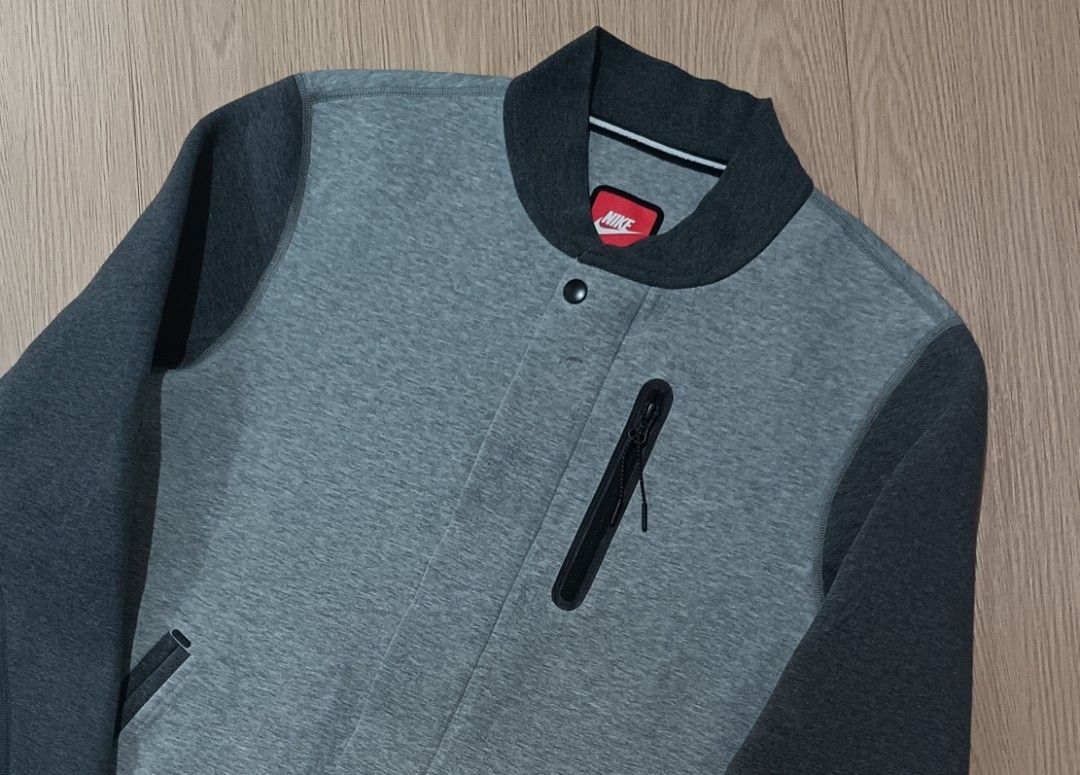 NIKE TECHFLEECE VARSITY JACKET (Category: Coats, Jackets and Outerwear) located in Cavite. Submitted by marcuz.lifestyle (Listing ID 1465416858, Image 3). Description: WIDTH:20.5 LENGTH:26 VERRYGOOD CONDITION COLOR RATE:9.5/10 MOP:GCASH DELIVERY COURIER:JNT LOCATION:IMUS CAVITE.