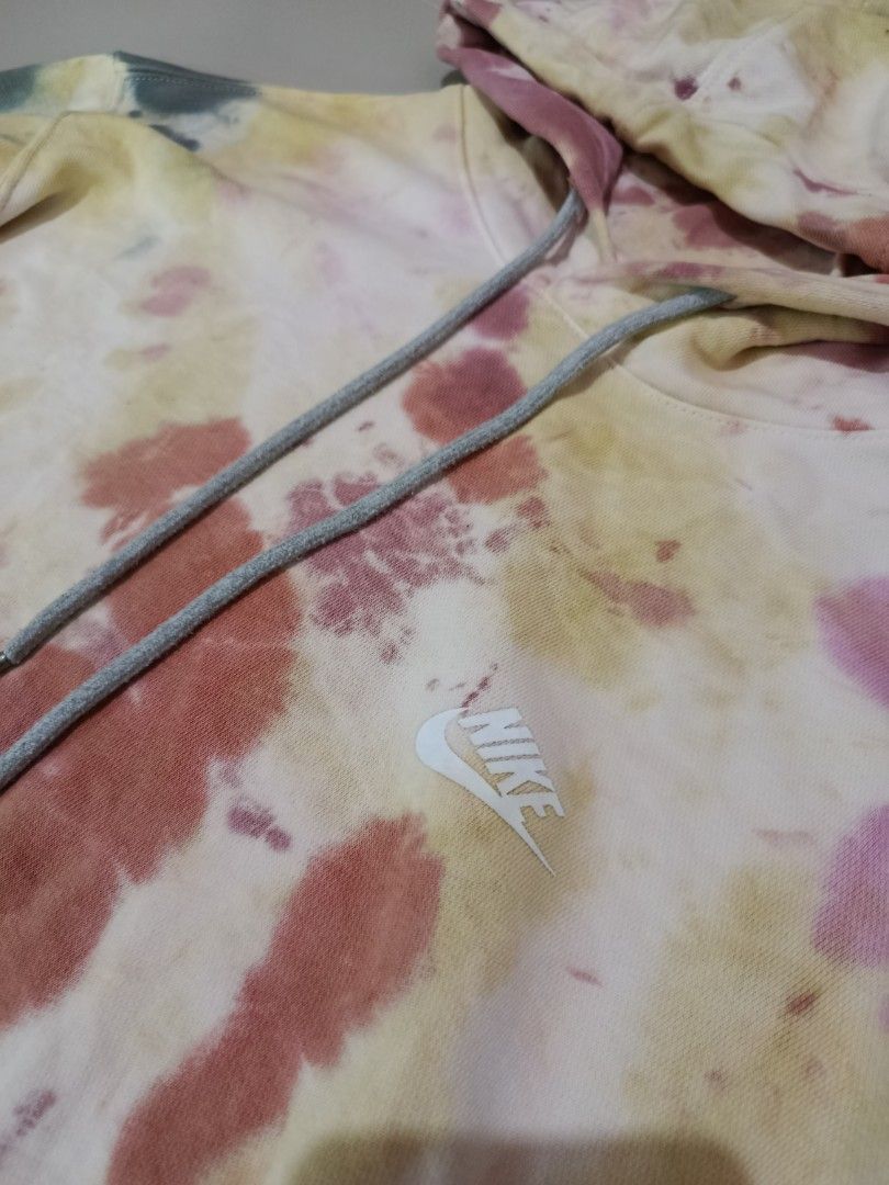 Nike Tie dye pullover Hoodie 📌 (Category: Coats, Jackets and Outerwear) located in Kiblawan. Submitted by joey012602 (Listing ID 1465517248, Image 3). Description: Nike Tie dye pullover hoodie 📌 Large fit to XL- 27-27 Dimension Very Excellent Condition Davao Location Ship J&T.