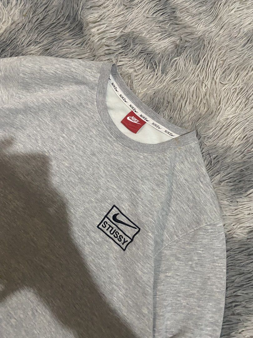 NIKE X STUSSY SWEATER (Category: Coats, Jackets and Outerwear) located in Manila. Submitted by hardtofindthings10 (Listing ID 1465406206, Image 2). Description: • NIKE X STUSSY Size : M Dimes : 21 x 25 Flaw : RUST STAIN EXCELLENT CONDITION Please review the description and all photos carefully before purchasing. Don't hesitate to reach out if you have any questions..