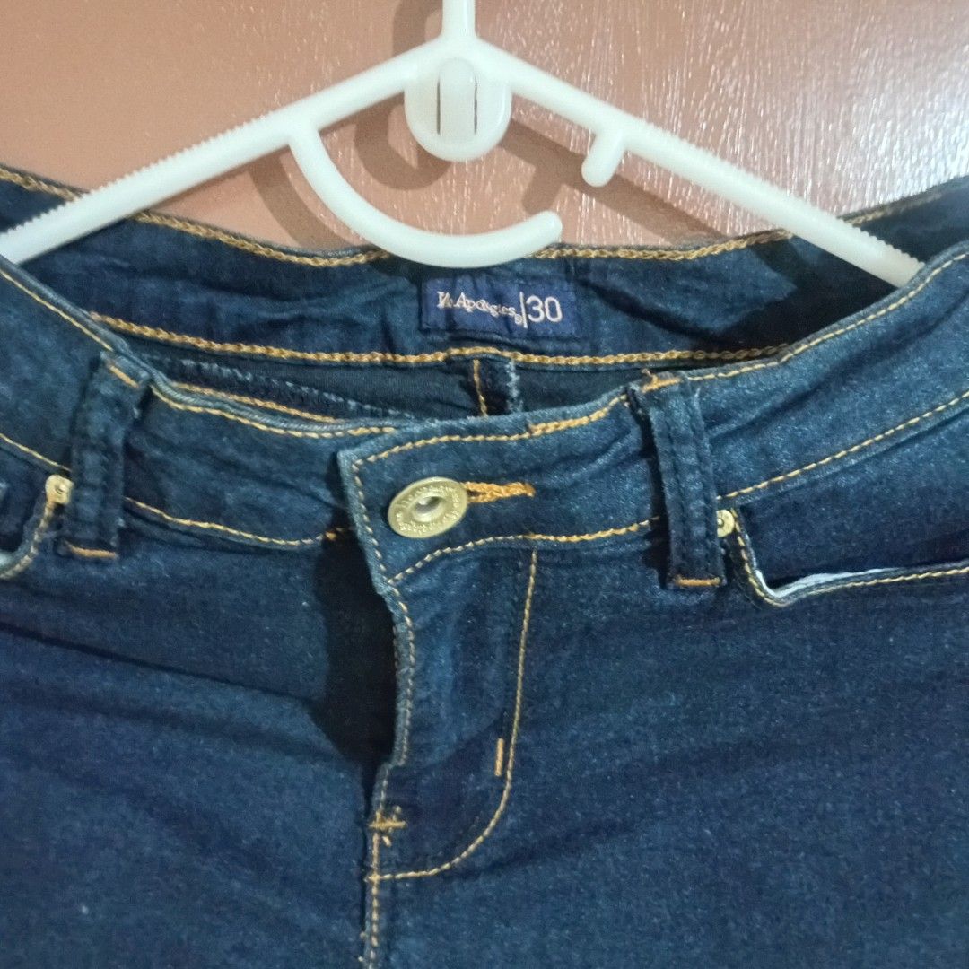 No Apologies Dark Blue Jeans Size 30 (Category: Jeans) located in Silang. Submitted by trish125 (Listing ID 1465473027, Image 2). Description: Sakto length sa akin I'm 5'0 - Brand: No Apologies - Color: Dark blue denim - Size: 30 (tagged on inner waistband) - Fit: Fitted cut through the legs - Closure: Button and zip fly .