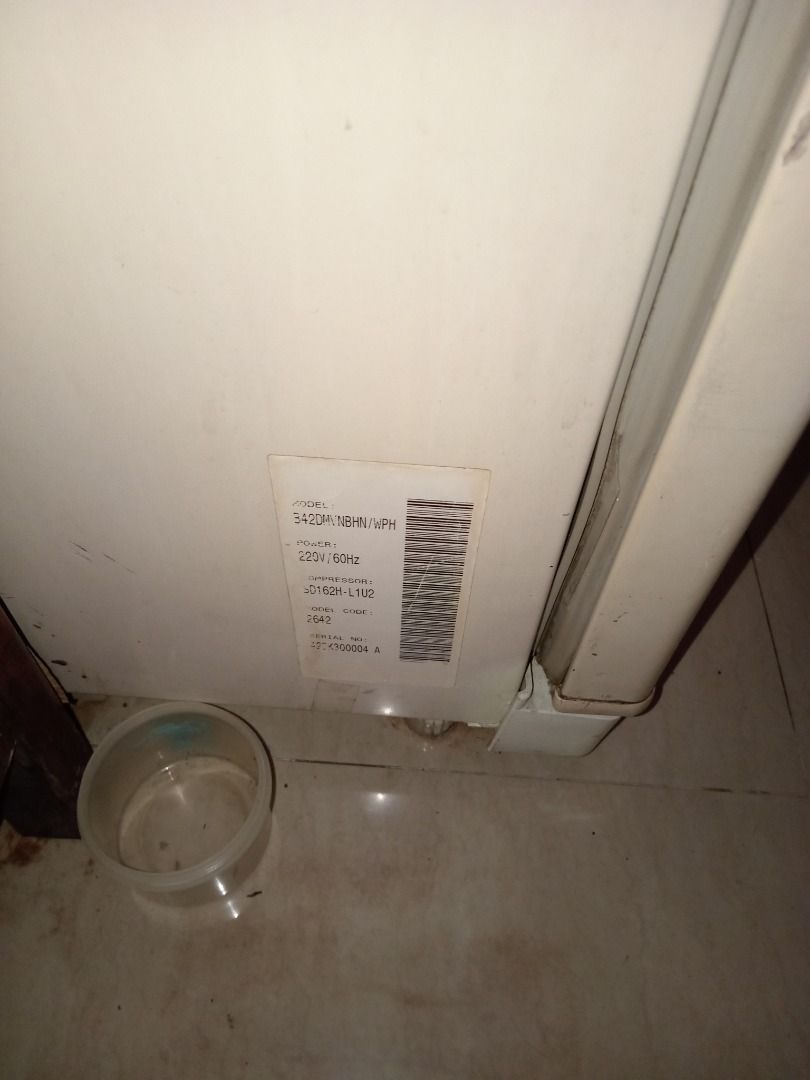 no frost ref (Category: Other Home Furniture) located in Bulacan. Submitted by zenhawk.4a9b2e (Listing ID 1465576989, Image 3). Description: whirlpool 2 door no frost in good condition..issue..freon.