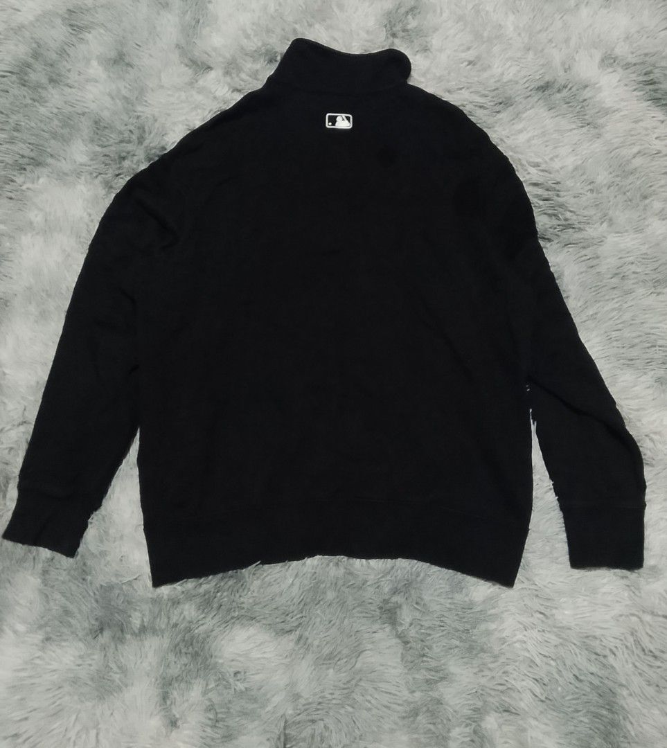 NY Yankees MLB Quarterzip/Qzip Sweatshirt Small-Medium Boxy (Category: Coats, Jackets and Outerwear) located in Davao. Submitted by thevintagehunterdvo (Listing ID 1465559222, Image 3). Description: Width 23 Length 26 899+144 sf is a must.