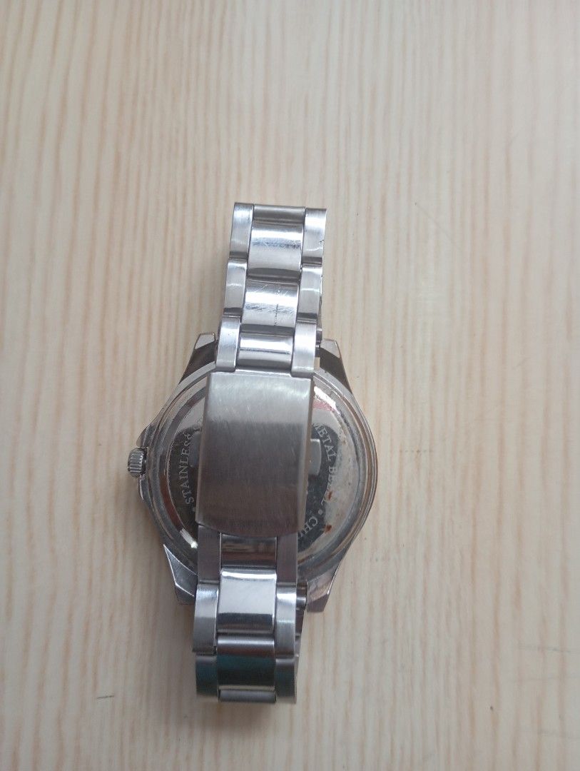 Nyc (Category: Women's Watches) located in Las Pinas. Submitted by quick_deals_great_finds2 (Listing ID 1465393623, Image 3). Description: Original good working condition Quartz with battery 38mm fits wrist 6.8 inches.