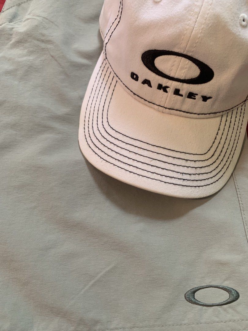 Oakley Cap&short (Category: Shorts) located in General Santos City (Dadiangas). Submitted by jancocoby (Listing ID 1465498222, Image 2). Description: Aspack 2 Size 30-31 short 19 length Vintage oakley cap Exellent.
