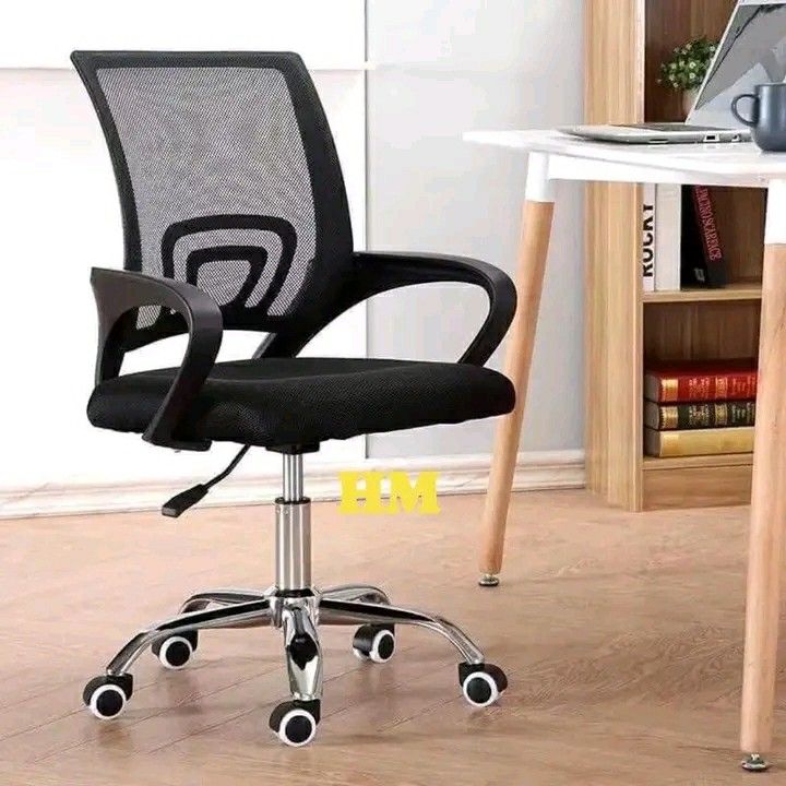 Office chair (Category: Office Furniture & Fixtures) located in Manila. Submitted by wisecat_f7c143 (Listing ID 1465423648, Image 2). Description: available!!! Office chair 1500 only pm me COD tru lalamove.