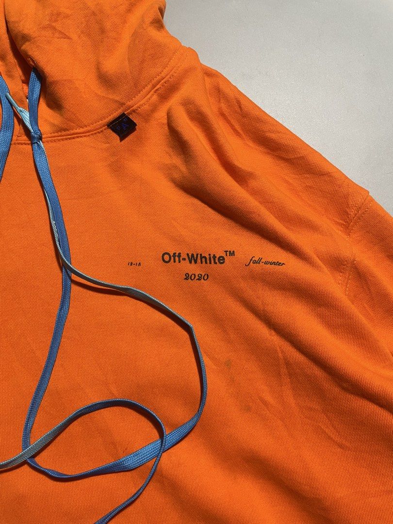 Off-White Abstract Arrow Logo Hoodie (Category: Coats, Jackets and Outerwear) located in Taguig. Submitted by sellnbustle (Listing ID 1465477633, Image 2). Description: Off-White Abstract Arrow Logo Hoodie Embroidered logo Large fittings 23x27 Very good condition Cut washtags Need wash.