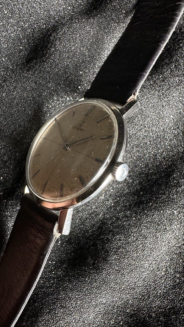 Omega Crosshairs, pre Seamaster (Category: Men's Watches) located in Manila. Submitted by olxph_400275733 (Listing ID 1465482130, Image 3). Description: 35mm width without crown. Signed crown. All orig head. Patina dial. Back has dimpling on metal. .