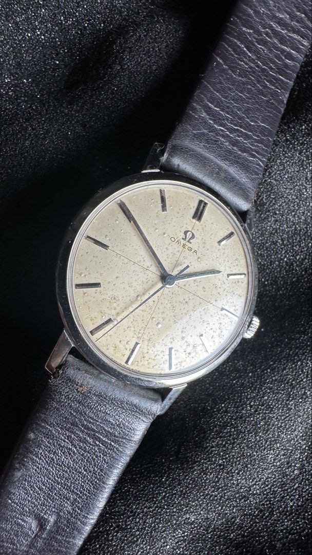 Omega Crosshairs, pre Seamaster (Category: Men's Watches) located in Manila. Submitted by olxph_400275733 (Listing ID 1465482130, Image 2). Description: 35mm width without crown. Signed crown. All orig head. Patina dial. Back has dimpling on metal. .